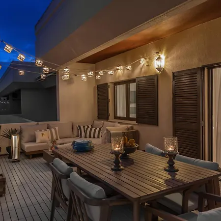 Casa vacanze Wow Flat 200m Beach, 10min Downtown, Terrace With Sea View *