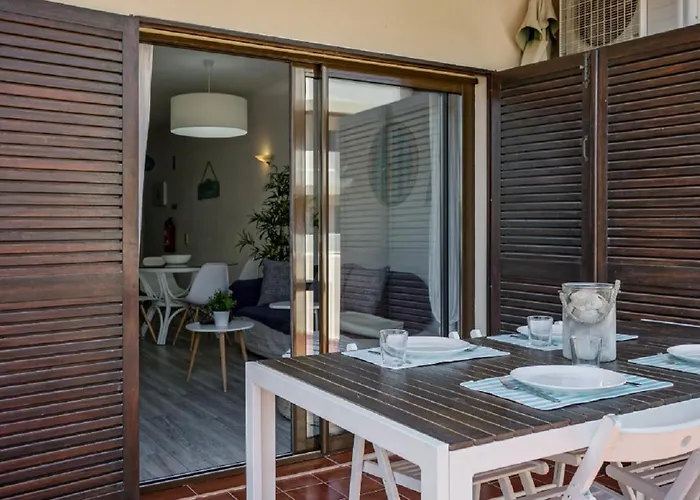 Wow Flat 200m Beach, 10min Downtown, Terrace With Sea View 펜션 라고스