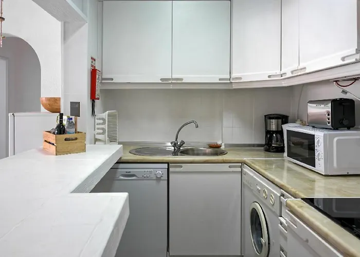 Wow Flat 200m Beach, 10min Downtown, Terrace With Sea View * 라고스