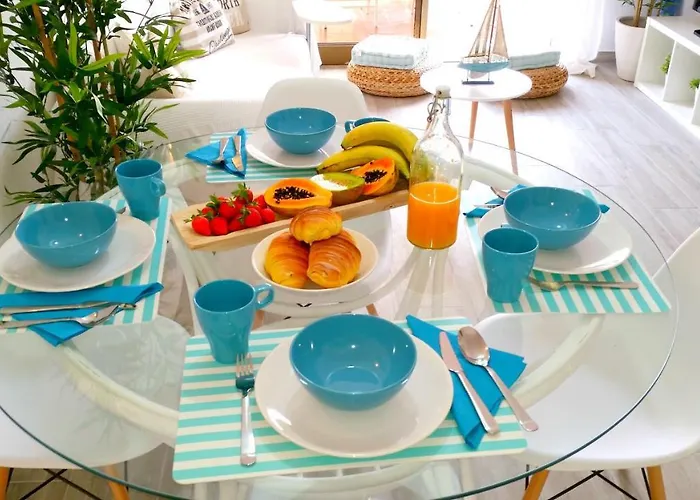 Wow Flat 200m Beach, 10min Downtown, Terrace With Sea View 펜션