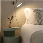 Wow Flat 200m Beach, 10min Downtown, Terrace With Sea View بيت للعطل لاغوس