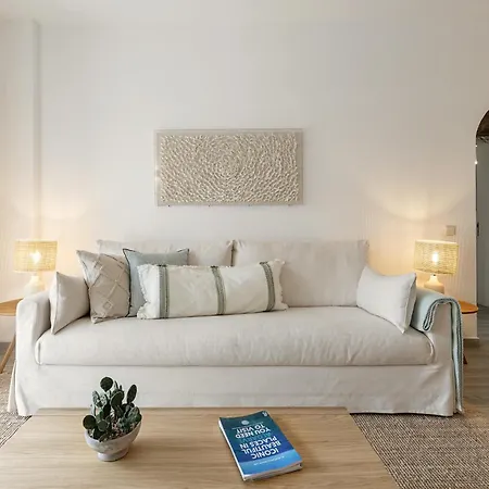 Hébergement de vacances Wow Flat 200m Beach, 10min Downtown, Terrace With Sea View