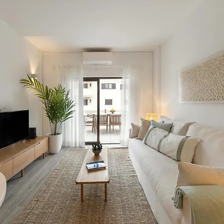 Wow Flat 200m Beach, 10min Downtown, Terrace With Sea View * لاغوس