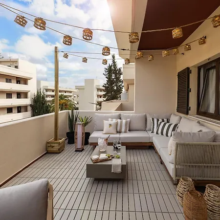Wow Flat 200m Beach, 10min Downtown, Terrace With Sea View *