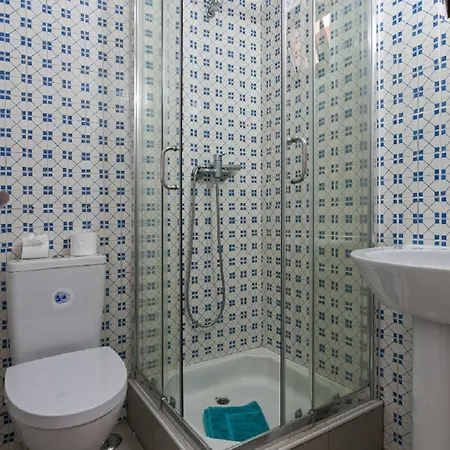 Wow Flat 200m Beach, 10min Downtown, Terrace With Sea View