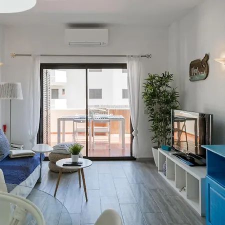 Wow Flat 200m Beach, 10min Downtown, Terrace With Sea View Λάγος